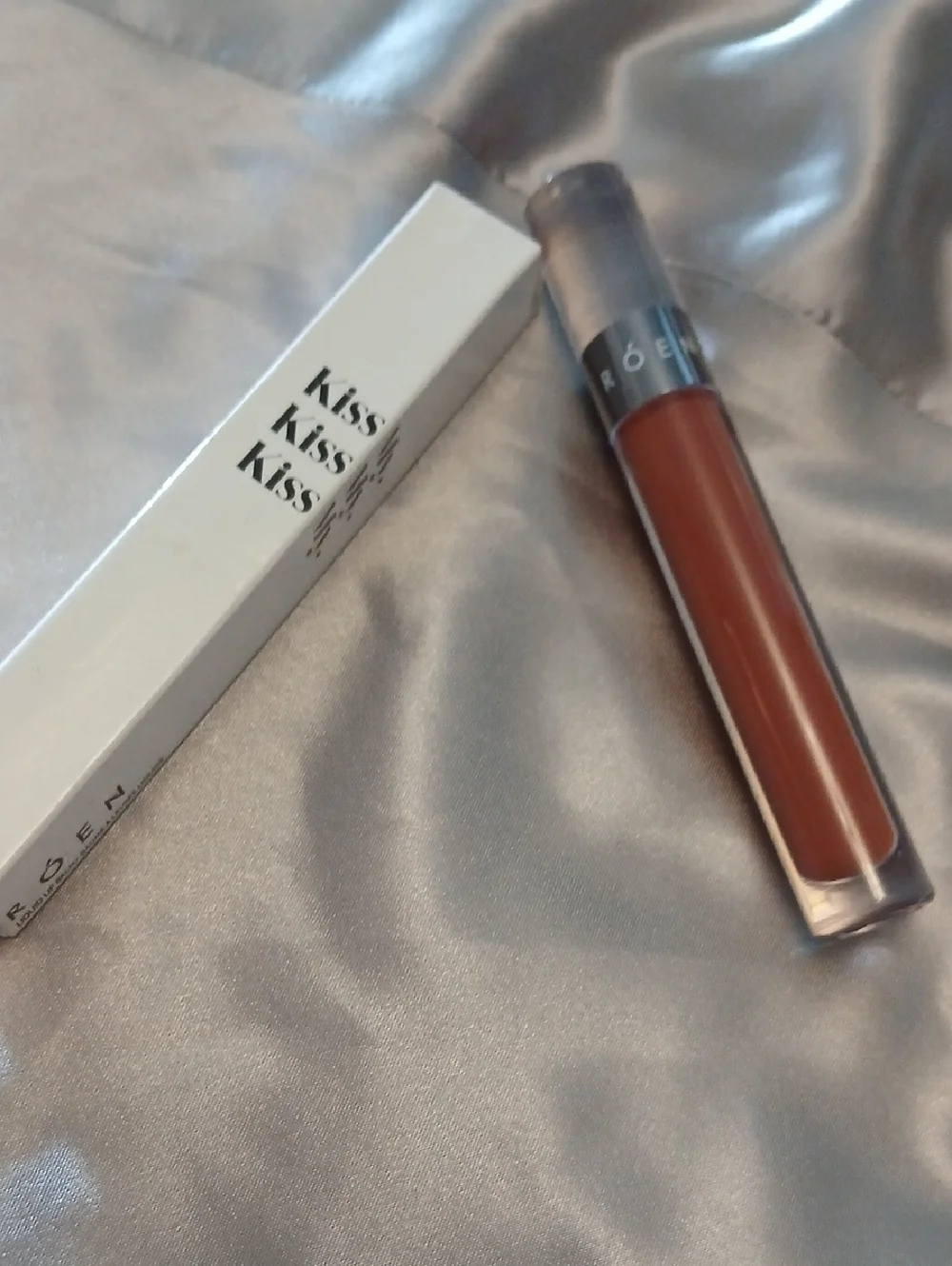 ROEN Kiss MY "CHARLIE: Liquid Lipstick ...GORGEOUS glossy Lip Balm - Picture 1 of 3